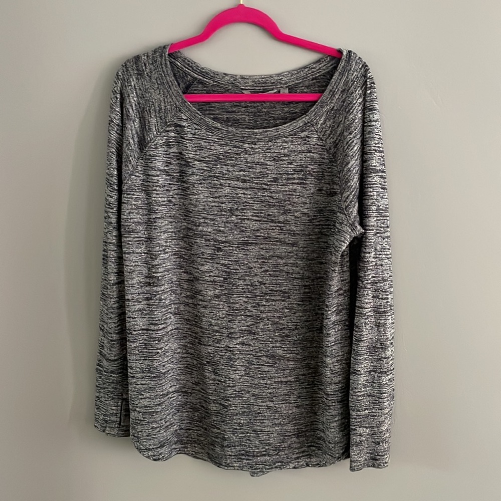 SET OF 2 - Athleta Pose Top, Curve Hem and Thumbholes